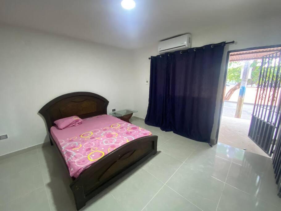 Comfortable Very Close To The Airport